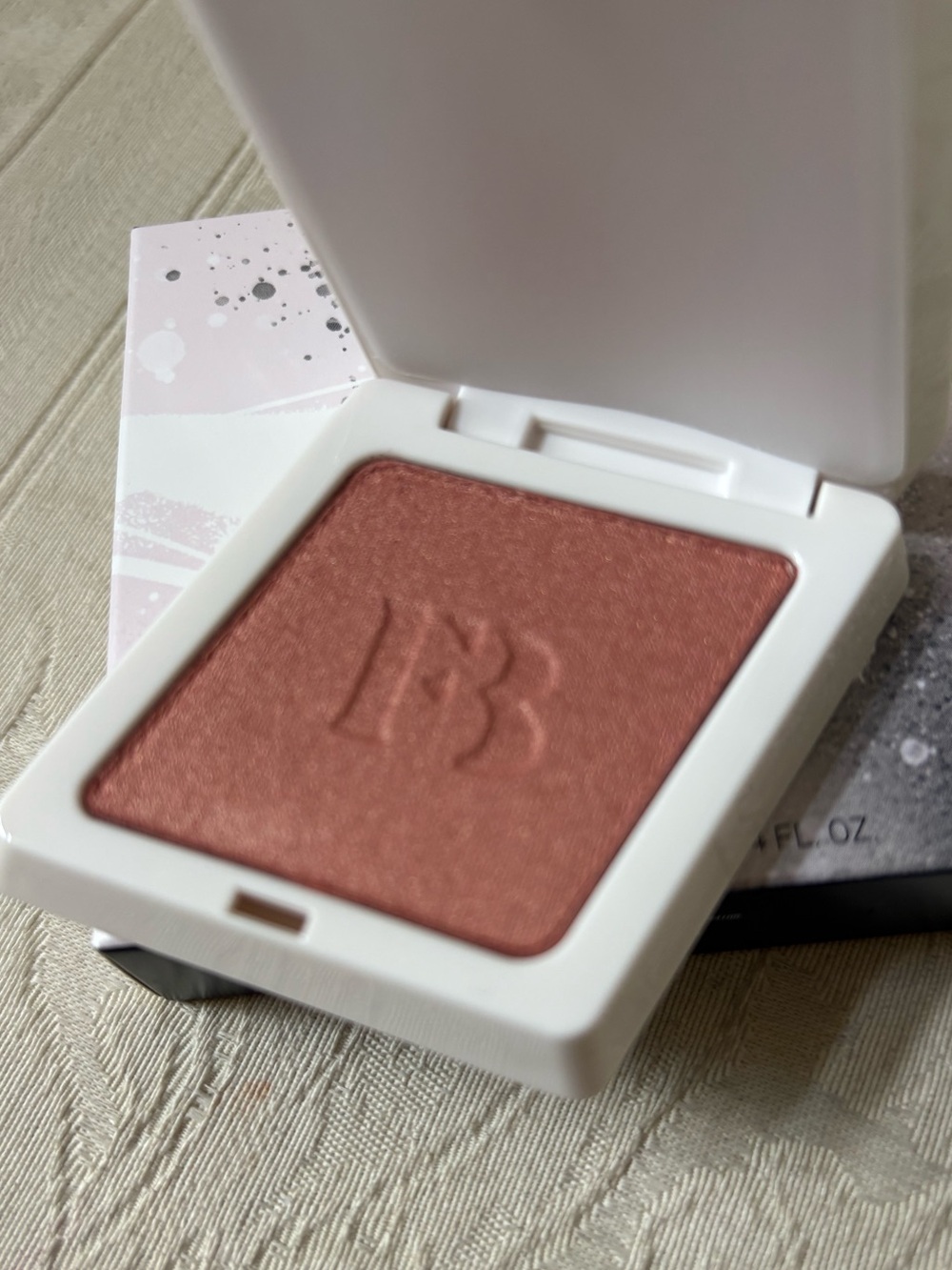 Fenty Beauty Suede Powder Blush in Tahiti Tease 07 BNIB - Picture 8 of 11
